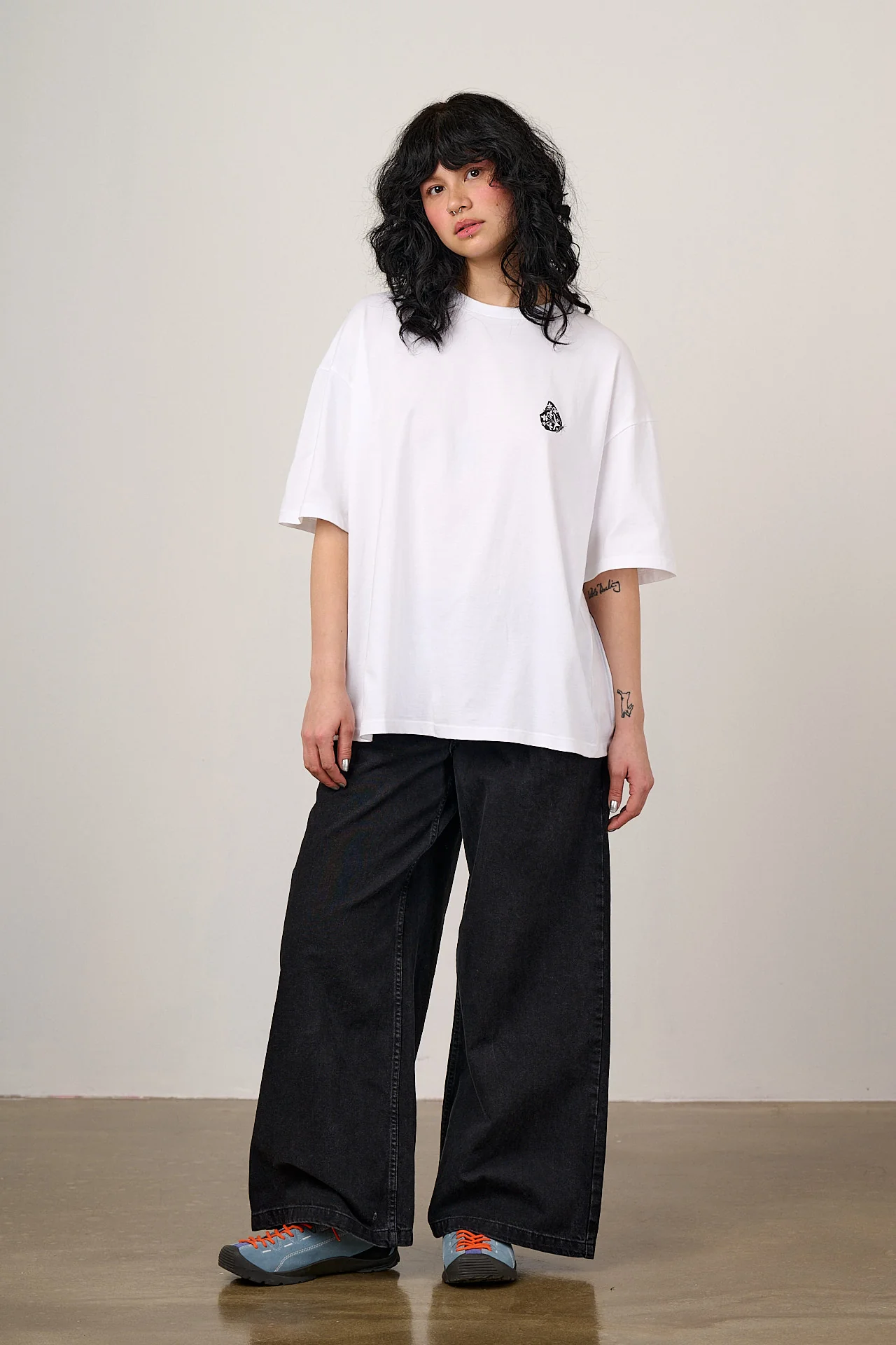 Benny - Oversized Cotton T-Shirt in White with Butterfly Print - Image 2