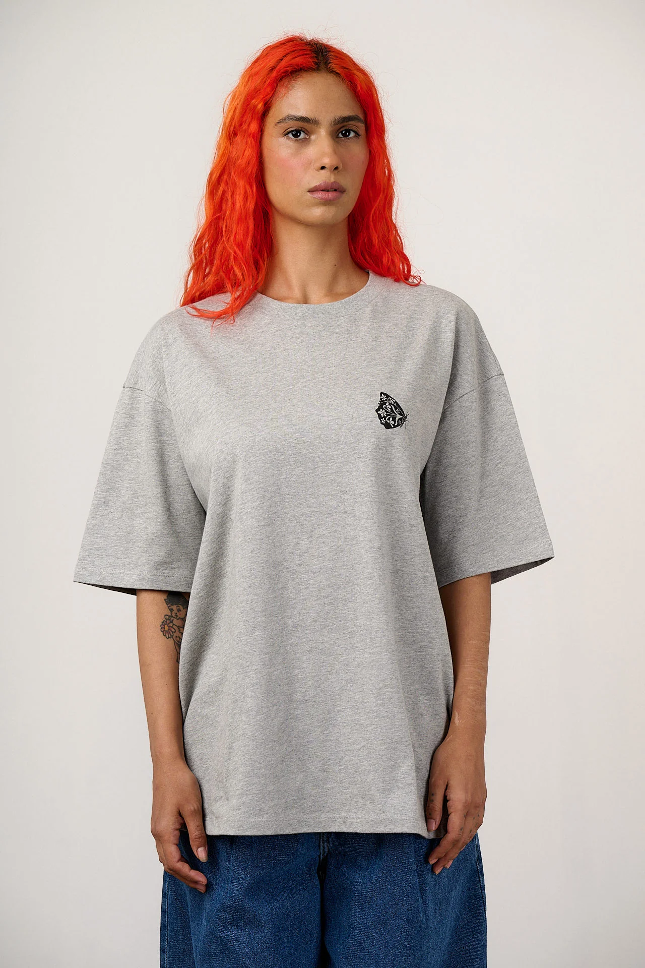 Benny - Oversized Cotton T-Shirt in Grey Marl with Butterfly Print - Image 4