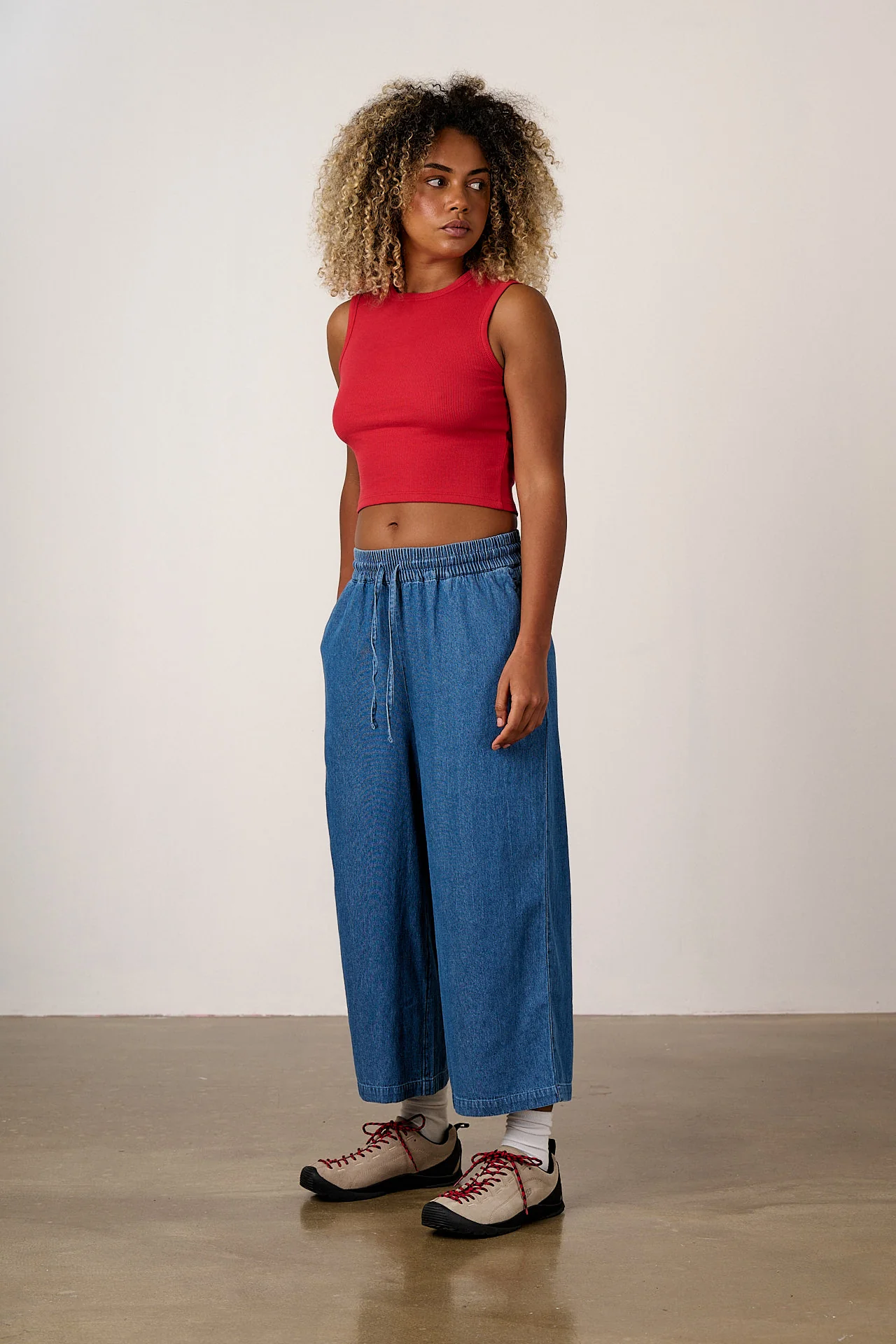 Chuck - Wide Leg Denim Trousers in Mid Wash Blue - Image 3