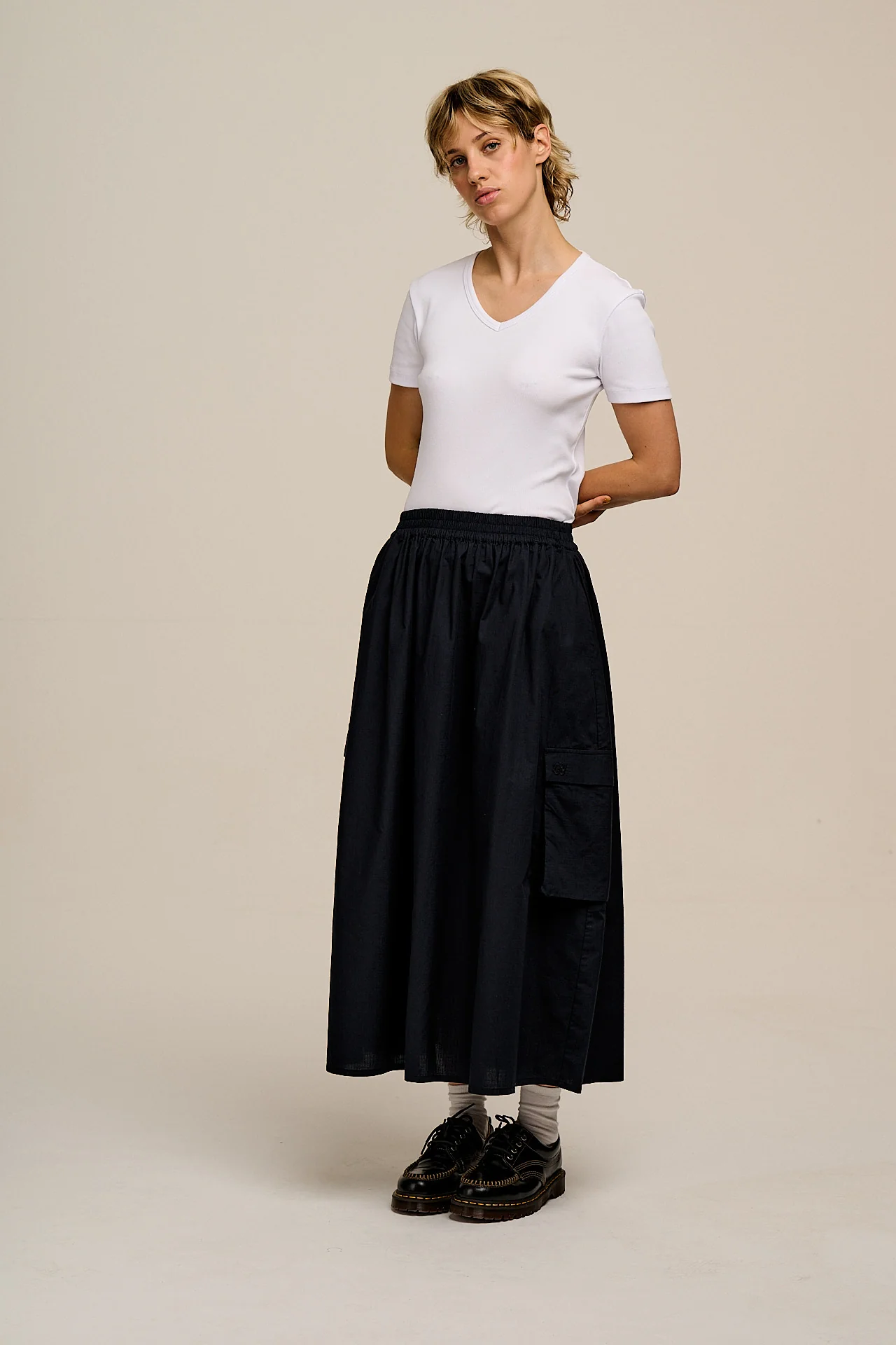 Dakota - Midi Skirt in Black - Image 5