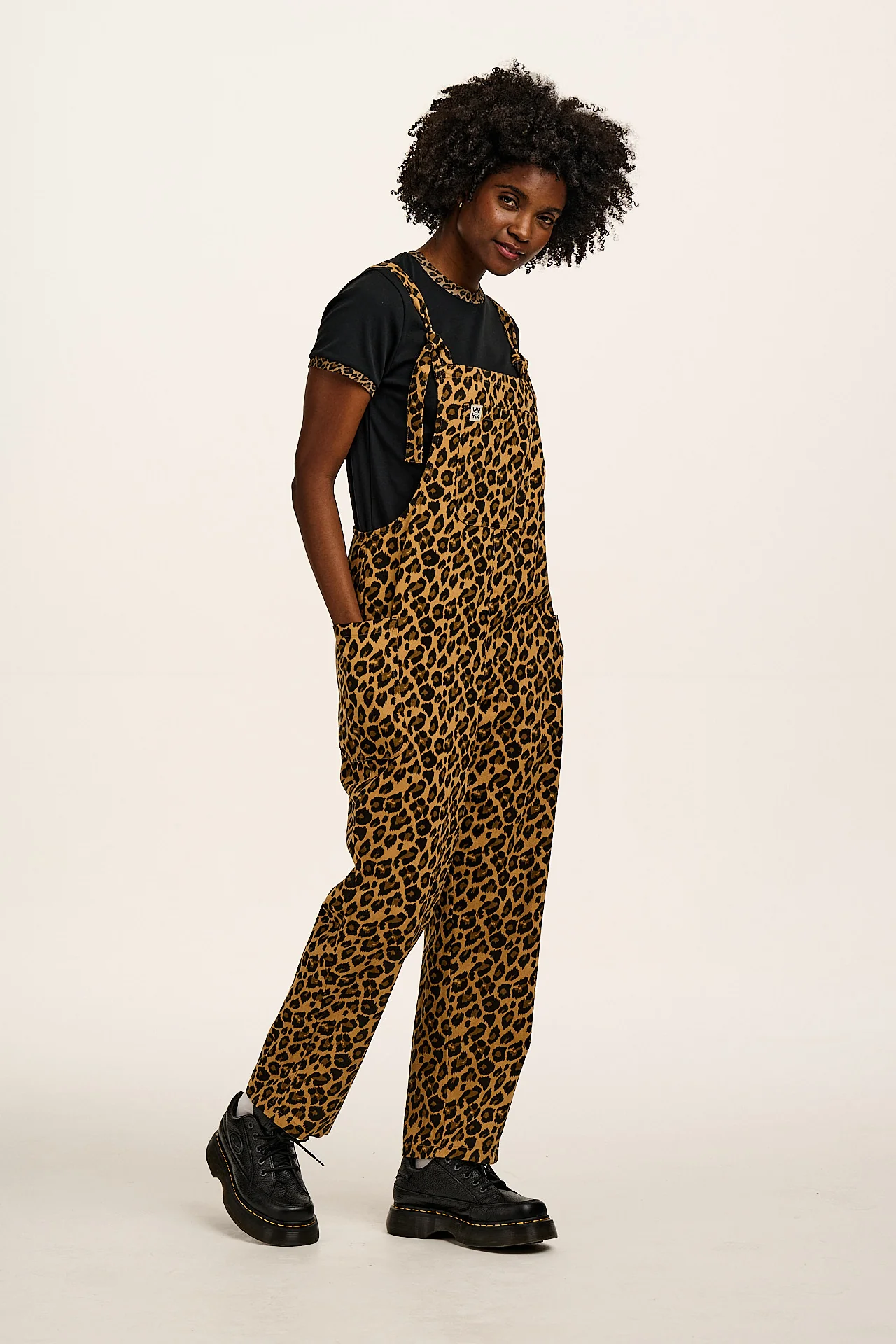 Maya - Cotton T-Shirt in Black Leopard Print - Image 10