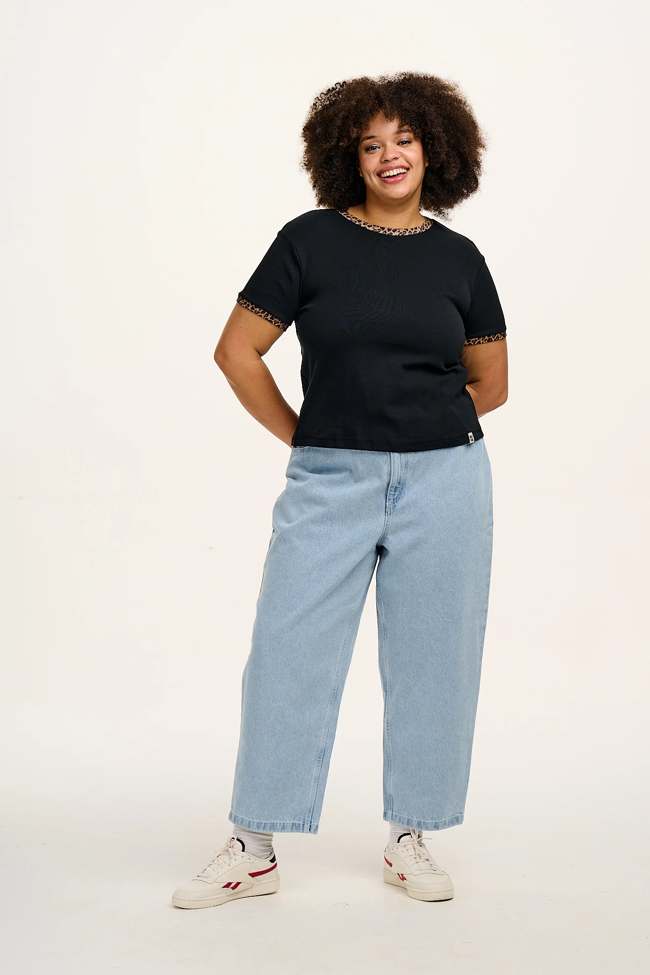 Maya - Cotton T-Shirt in Black Leopard Print - Image 8
