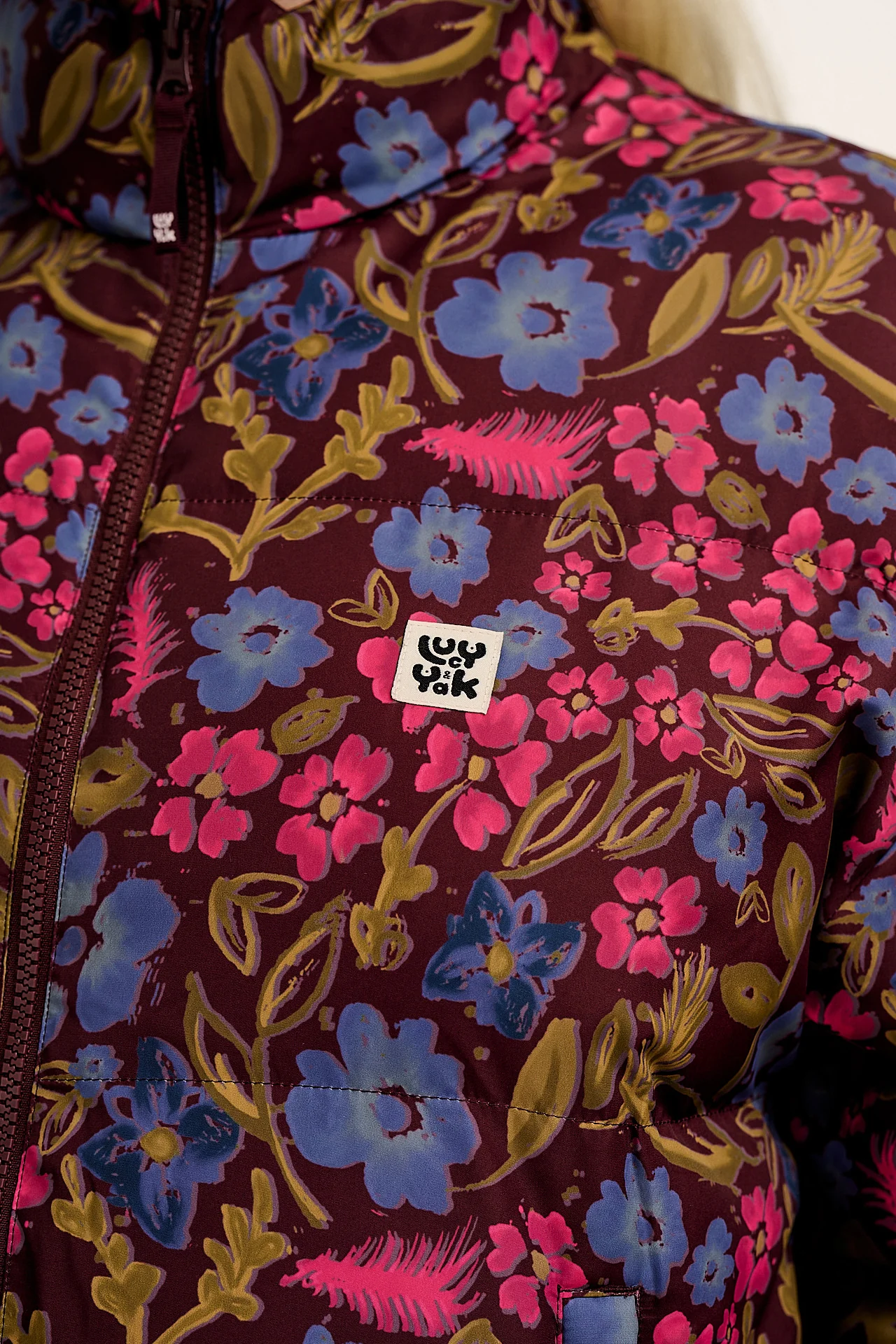 Paloma - Puffer Jacket in Grunge Ditsy Floral Print - Image 4